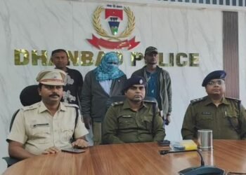 Jharkhand News: करोड़ों की बैंक डकैती का ऐसे हुआ पर्दाफाश, दो अपराधी सोने के साथ गिरफ्तार