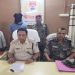 चतरा में पुलिस पर पथराव मामले में पूर्व मुखिया समेत दो गिरफ्तार 7 चतरा में पुलिस पर पथराव मामले में पूर्व मुखिया समेत दो गिरफ्तार