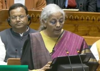 Cigarette price hike: सिगरेट का सेवन करने वालों के लिए बुरी खबर, अब इतना चुकाना पड़ेगा टैक्स