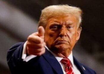 US Iran War: यूरेनियम दो वरना बमबारी झेलने को तैयार रहो, ट्रम्प का ईरान को अल्टीमेटम