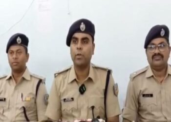 Dhanbad News: धनबाद में गला रेतकर युवक की हत्या का खुलासा, चार आरोपी गिरफ्तार