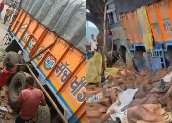 कोडरमा घाटी में बेकाबू ट्रक का कहर-दो दुकानों को रौंदा, एक घायल