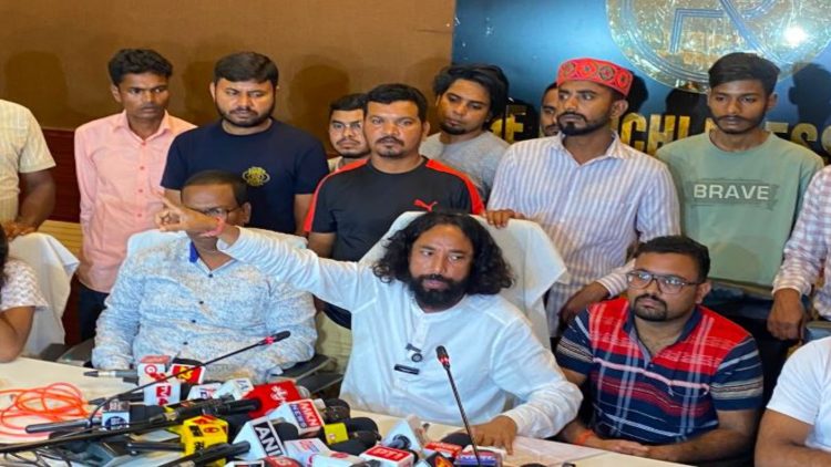 45 विवादित परीक्षाओं पर कार्रवाई के बाद देवेंद्र महतो ने उठाए सवाल, भर्ती सुधार यात्रा का ऐलान 1 45 विवादित परीक्षाओं पर कार्रवाई के बाद देवेंद्र महतो ने उठाए सवाल, भर्ती सुधार यात्रा का ऐलान