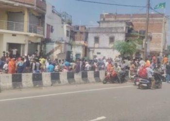 कोडरमा में दिनदहाड़े युवक पर चाकू से हमला, रांची-पटना मार्ग जाम