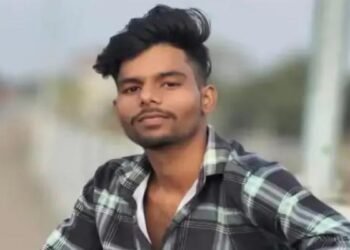 Jharkhand News: कोडरमा में 10वीं के छात्र का फांसी के फंदे से झूलता शव मिलने से सनसनी