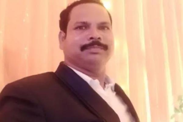 Jharkhand News: बच्चों को स्कूल छोड़ा, फिर साड़ी का फंदा बना कर ली आत्महत्या, सुसाइड नोट में...