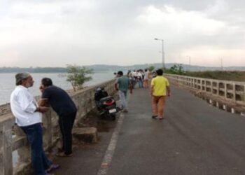 Ranchi News: रांची के धुर्वा डैम में युवक के डूबने की सूचना, जुटी लोगो की भीड़