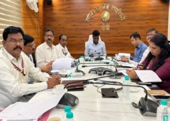 रांची में BLO की खैर नहीं! समाहरणालय में DC की बैठक के बाद मचा हड़कंप, कड़े एक्शन की तैयारी