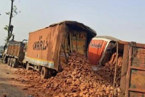 हजारीबाग में मौत बनकर दौड़ा ट्रेलर! 3 वाहनों को रौंदा, 2 की मौके पर मौत