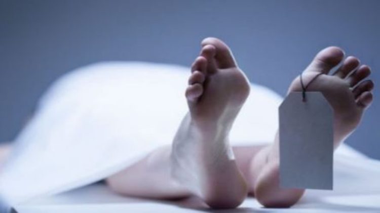 कोडरमा में IDFC बैंककर्मी का शव मिलने से मची सनसनी, जांच में जुटी पुलिस 1 कोडरमा में IDFC बैंककर्मी का शव मिलने से मची सनसनी, जांच में जुटी पुलिस