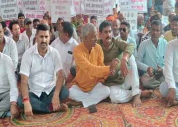 कोडरमा में डोमचांच सीओ के खिलाफ ग्रामीणों ने खोला मोर्चा, भ्रष्टाचार का आरोप