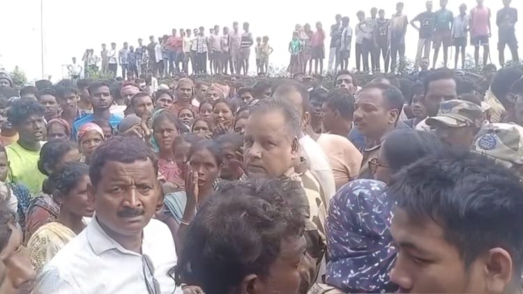 चापापुर ओसीपी में सीआईएसएफ और ग्रामीणों में हिंसक झड़प, जमकर बवाल