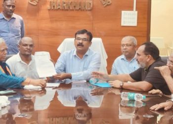 मतदाता सूची में बदलाव पर कांग्रेस का प्रदर्शन, रांची में निर्वाचन आयोग कार्यालय का किया घेराव 3 मतदाता सूची में बदलाव पर कांग्रेस का प्रदर्शन, रांची में निर्वाचन आयोग कार्यालय का किया घेराव