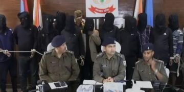 Jharkhand News: नयासराय में खूनी बवाल-पुलिस ने 12 अपराधियो को दबोचा, हथियारों का जखीरा बरामद