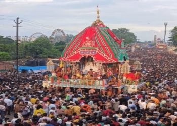 रांची में निकली भगवान जगन्नाथ की ऐतिहासिक रथयात्रा, भारी संख्या में उमड़ी श्रद्धालुओं की भीड़