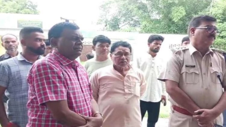 बोकारो के कौशल विकास केंद्र में कुक की गला रेतकर हत्या, इलाके में सनसनी