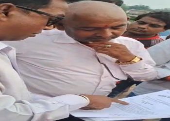 सरकारी जमीन पर मेला-दुकान लगाने की तैयारी, अंचल अधिकारी ने 24 घंटे में बांस-बल्ली हटाने का दिया आदेश