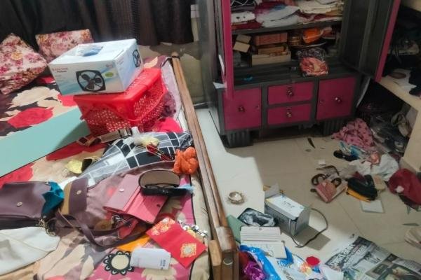 Ranchi Crime: रामनवमी पर गांव गया था परिवार, घर का लॉक तोड़कर लाखों की डकैती