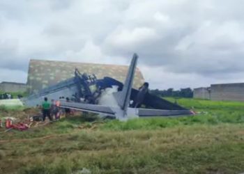 Assam Plane Crash में पायलट समेत 5 जवानों की मौत, प्लेन के हुए दो टुकड़े
