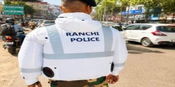 रांची पुलिस हुई हाईटेक-ट्रैफिक जवानों के लिए स्मार्ट कूलिंग जैकेट का ट्रायल शुरु