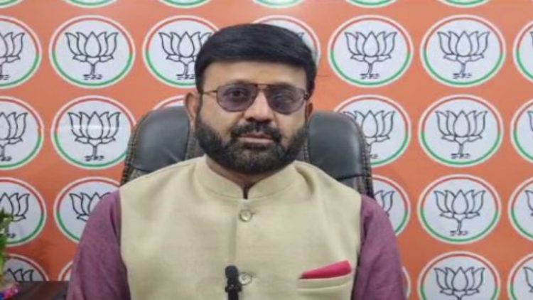 झारखंड 50 हजार पद खाली, फिर 1000 नियुक्तियों का जश्न क्यों? बीजेपी ने उठाए सवाल 1 झारखंड 50 हजार पद खाली, फिर 1000 नियुक्तियों का जश्न क्यों? बीजेपी ने उठाए सवाल