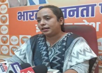 गुटखा पर बैन का ढिंढोरा, लेकिन राजधानी में सूखा नशा खुलेआम-राफिया नाज़ ने उठाए सवाल