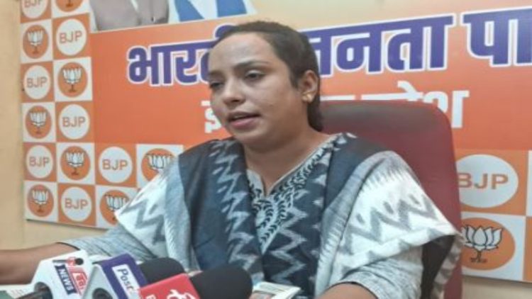 गुटखा पर बैन का ढिंढोरा, लेकिन राजधानी में सूखा नशा खुलेआम-राफिया नाज़ ने उठाए सवाल