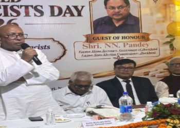 फार्मेसी काउंसिल और कॉलेजों की व्यवस्था पर सरयू राय ने उठाए सवाल 11 फार्मेसी काउंसिल और कॉलेजों की व्यवस्था पर सरयू राय ने उठाए सवाल