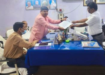 जगन्नाथ मुंडा के परिवार के रोजगार की मांग, ऊर्जा विकास श्रमिक संघ ने सौंपा ज्ञापन