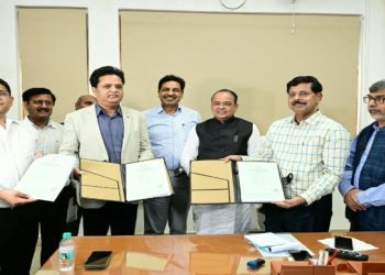 झारखंड में अब एक कॉल पर 4 घंटे में मिलेगा ब्लड, सरकार और MS Science के बीच हुआ MoU 4 झारखंड में अब एक कॉल पर 4 घंटे में मिलेगा ब्लड, सरकार और MS Science के बीच हुआ MoU
