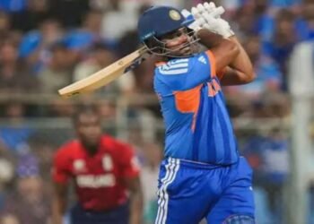 Big Breaking: संजू सैमसन ने मचाया गदर, इग्लैंड को 254 रनों का मुश्किल लक्ष्य