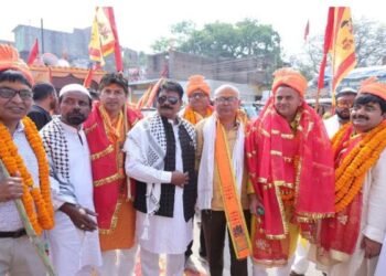 Ranchi News: चतरा में बन रहा पूर्वी भारत का सबसे बड़ा संकटमोचन धाम, रांची में रथ यात्रा का मुस्लिम समुदाय ने किया स्वागत