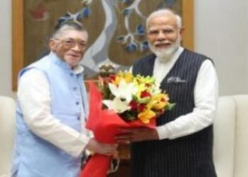 राज्यपाल संतोष गंगवार का बड़ा फैसला, अब कारकेड में रहेंगी सिर्फ 4 गाड़ियां