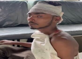 लोयाबाद में दो पक्षों में खूनी संघर्ष, गोलीबारी-पथराव में दर्जनभर घायल