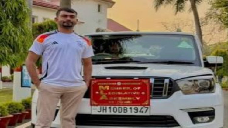 जयराम महतो की मुश्किलें बढ़ीं-अग्रिम जमानत की अर्जी दाखिल, कल होगी सुनवाई 1 जयराम महतो की मुश्किलें बढ़ीं-अग्रिम जमानत की अर्जी दाखिल, कल होगी सुनवाई
