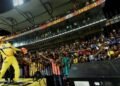 Dhoni के ‘आखिरी दीदार’ ने बढ़ाई हलचल! चेपॉक में भावुक हुए फैंस, रिटायरमेंट की अटकलें तेज