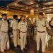 रांची के चर्चित बार में देह व्यापार का शक? आधी रात पुलिस की छापेमारी, 7 युवतियों समेत कई हिरासत में 7 रांची के चर्चित बार में देह व्यापार का शक? आधी रात पुलिस की छापेमारी, 7 युवतियों समेत कई हिरासत में