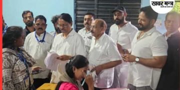 Congress in-charge K. Raju inspected several polling stations in Ranchi.