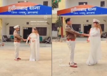 Palamu News: थानेदार को महंगा पड़ा रील्स बनाना, वीडियो हो रहा वायरल