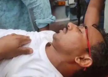 Student protester on hunger strike falls ill amidst the student agitation; taken to hospital from Jaipal Singh Munda Ground.