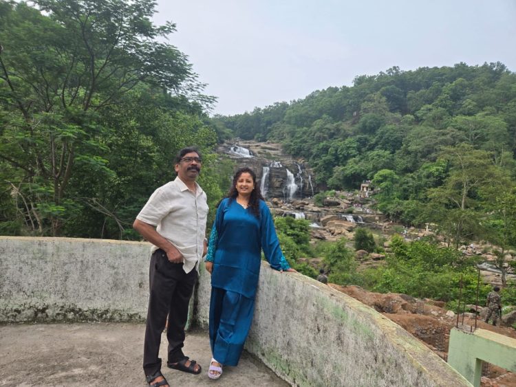 विश्वस्तरीय इको-टूरिज्म डेस्टिनेशन बनेगा Jonha Fall, विकास और प्रकृति संरक्षण साथ-साथ 1 Jonha Falls to become a world-class eco-tourism destination; development and nature conservation to go hand in hand.