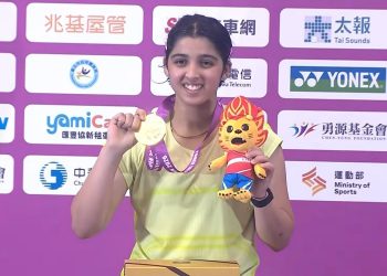 भारतीय बैडमिंटन खिलाड़ी तन्वी शर्मा (Tanvi Sharma) ताइपे ओपन में अपना पहला BWF सुपर 300 खिताब जीतने के बाद।