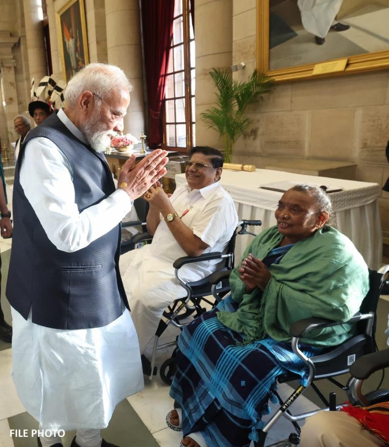 पीएम मोदी ने जताया दुख, बोले- ‘जनजातीय समाज के लिए उनका योगदान हमेशा याद रहेगा’