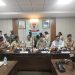 हजारीबाग में अंधविश्वास का खौफनाक खेल: तंत्र-मंत्र के नाम पर माँ ने 13 साल की बेटी की दी बलि, 3 गिरफ्तार 7 हजारीबाग में अंधविश्वास का खौफनाक खेल: तंत्र-मंत्र के नाम पर माँ ने 13 साल की बेटी की दी बलि, 3 गिरफ्तार