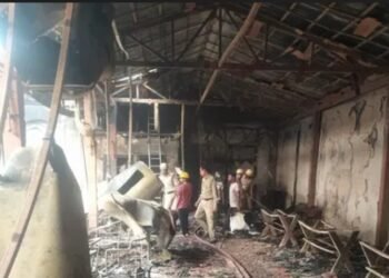 Big Breaking: रांची के Levee Tavern बार एंड रेस्टोरेंट में भीषण आग, होटल में सो रहे कर्मचारी बाल-बाल बचे