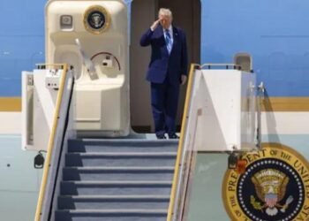 दावोस जा रहे Donald Trump के विमान की वॉशिंगटन में Emergency Landing, जानिए क्या है वजह