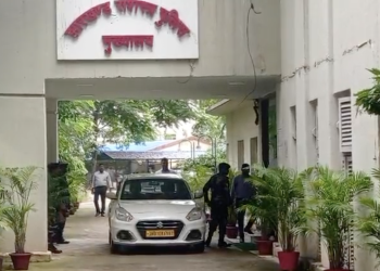 रांची CID मुख्यालय में जेपीएससी के पूर्व अध्यक्ष एल. खियांग्ते से पूछताछ