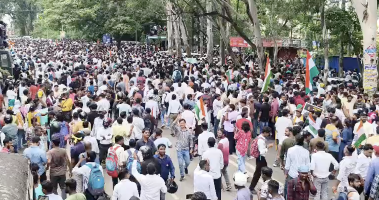 Lathicharge During JPSC-JSSC Student Protest Near Vidhan Sabha Ranchi