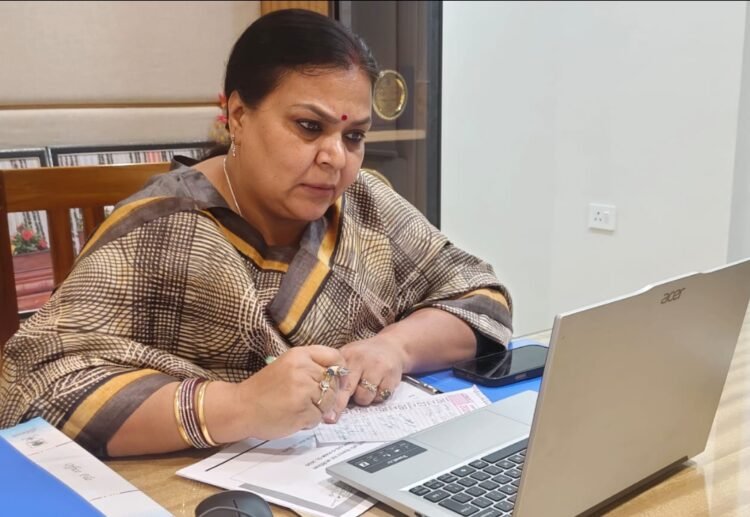 Jharkhand News: मनरेगा बकाया पर झारखंड सख्त-मंत्री दीपिका पांडे ने केंद्र से जल्द भुगतान की मांग की