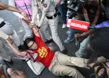 Protest against SIR on Gandhi Jayanti; several activists detained before reaching Jantar Mantar; 12 metro stations closed.
